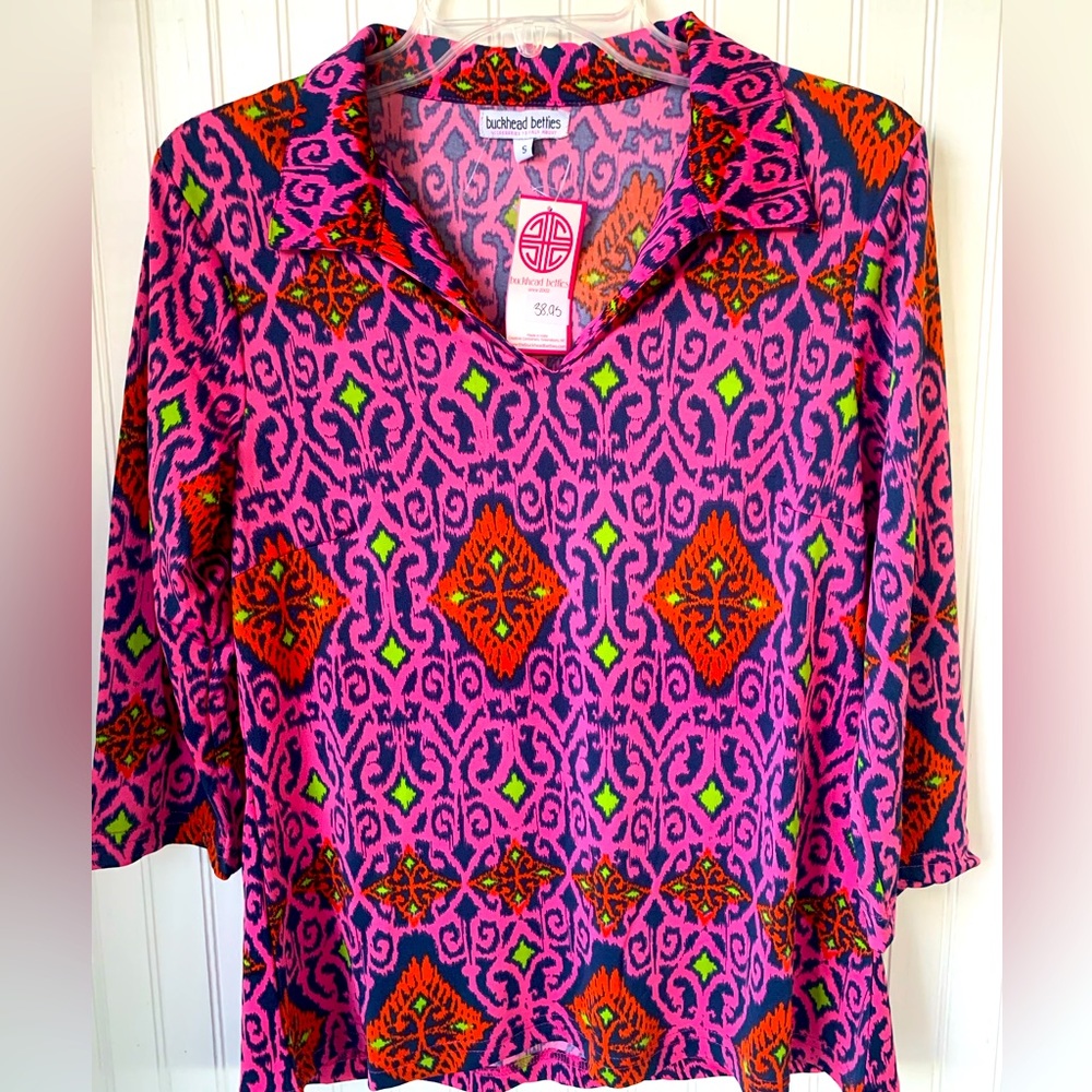 Buckhead Bettie’s (NWT) Vibrant colors, (S)Collared, V-Neck; 3/4 length sleeves